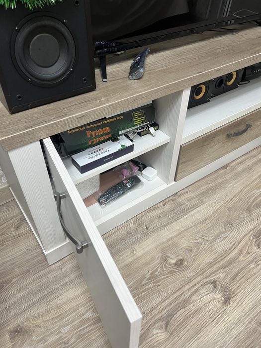 ТВ Тумба напольная