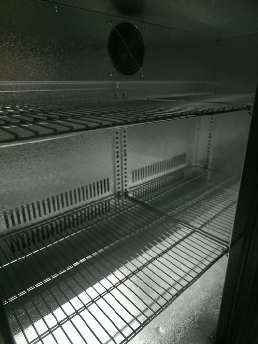 Vând frigider profesional METRO Professional GBC3102 – 198 L