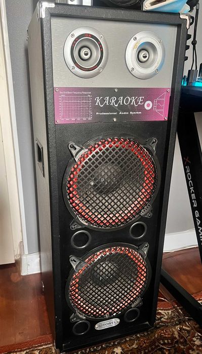 Две колонки - хороший звук - цена договорная 20.000тг.