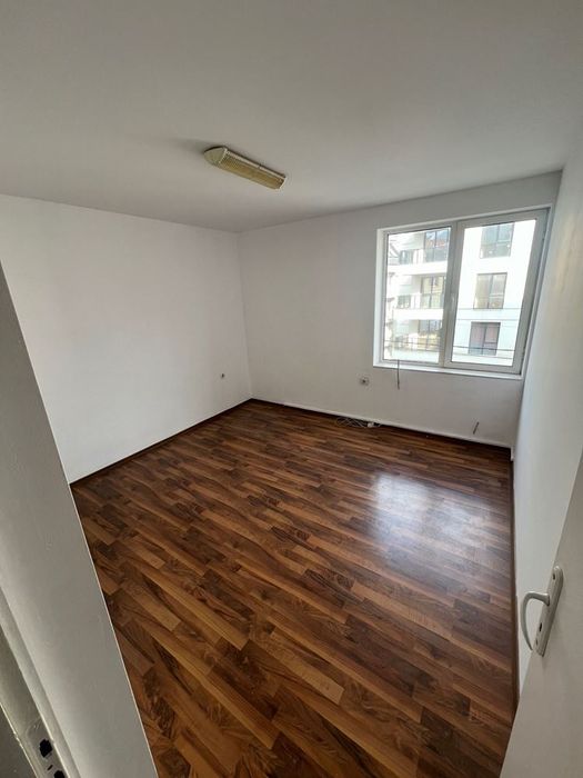 Тристаен апартамент в ж.к. Манастирски ливади! Комуникативна локация!