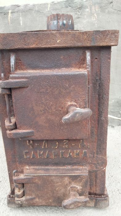 Продам компактный разборный  чугунный печь  БУ