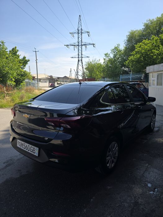 Onix 3-pozisiya sotiladi 25000km yurgan