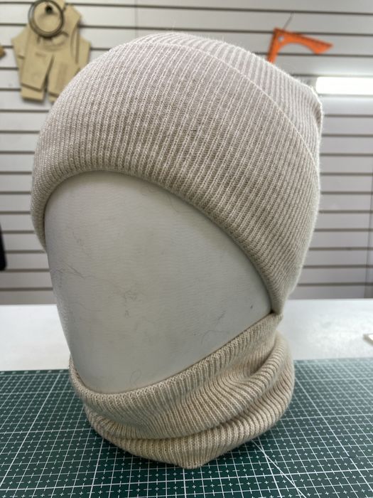 Шапка с шарфом (горловик)