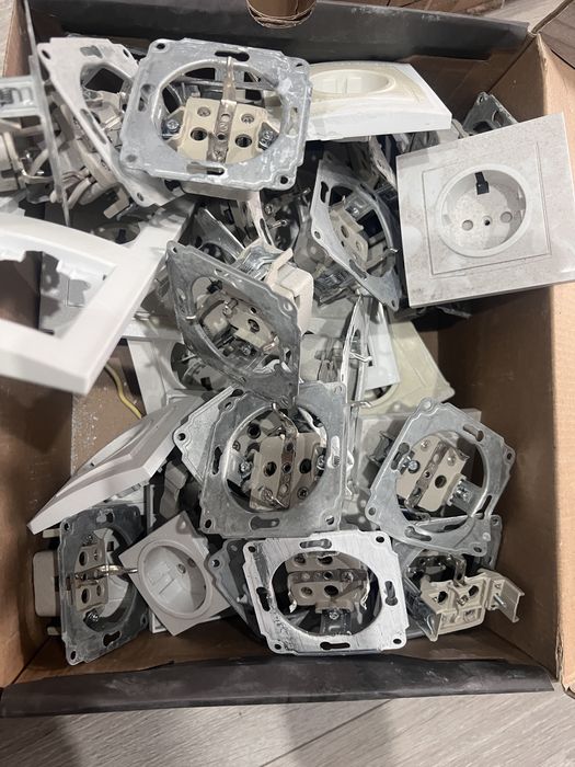 Розетки продам дешево