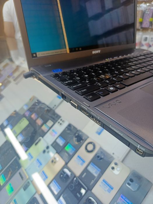 Sony Vaio i7 8/320