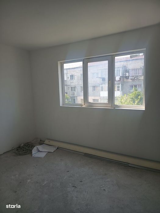 Vanzare apartament 3 camere semifinisat Targoviste- zona Hala
