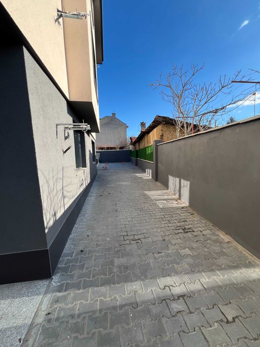 Продава се Тристаен апартамент в Казанлък - 105 кв.м за 826 €/кв.м - Снимка #17