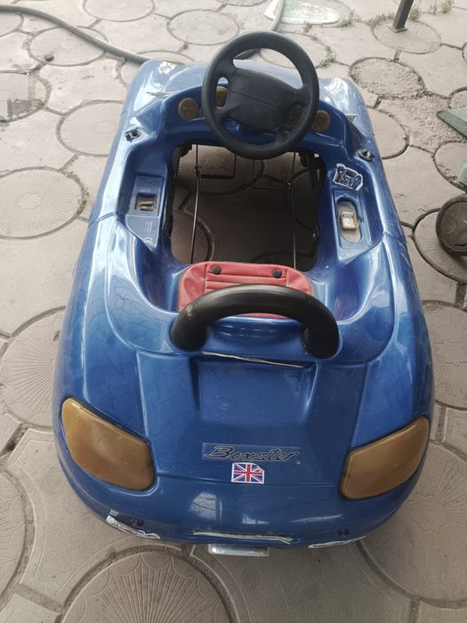 автомобиль детский на педалях