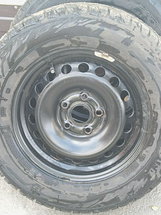 Продам  шины дисками