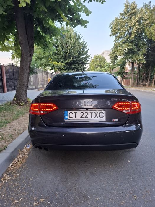 Vând Audi A4 b8 2.0 tdi manuală 311221 km reali an 2012 .Preț 7000 euro