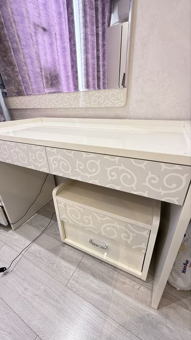 Продам спальный гарнитур