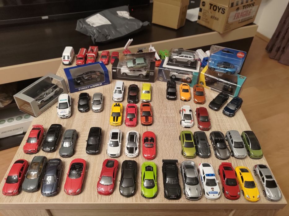 Machete auto scara 1/64