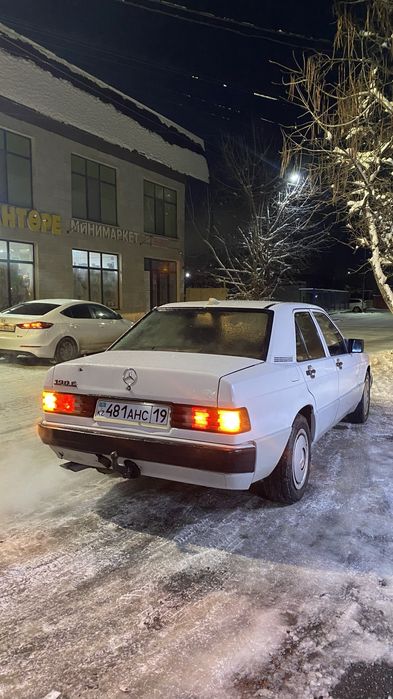 Мерседес 190 Е сатамын
