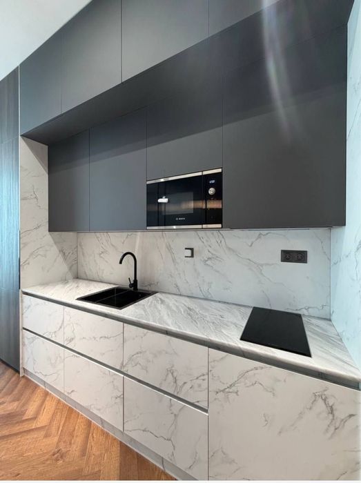 ЦУМ, Метро Ойбек! Сдается 2х ком совершенно новая кв! БОМБА ЦЕНА!