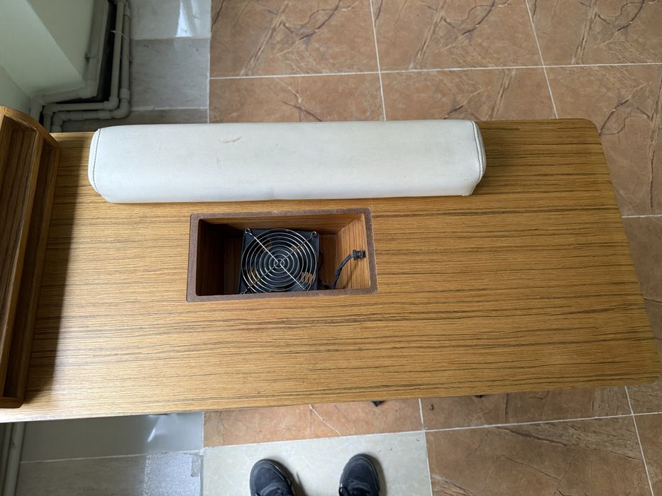 Продам стол маникюрный б/у