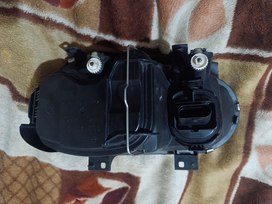 Фара на Фольксваген гольф 4