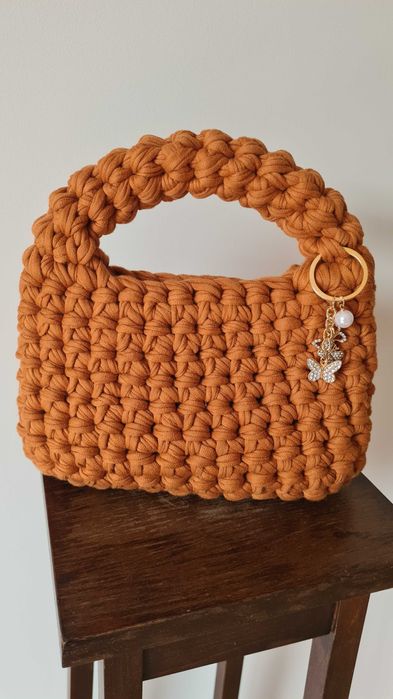 Плетена дамска мини чанта