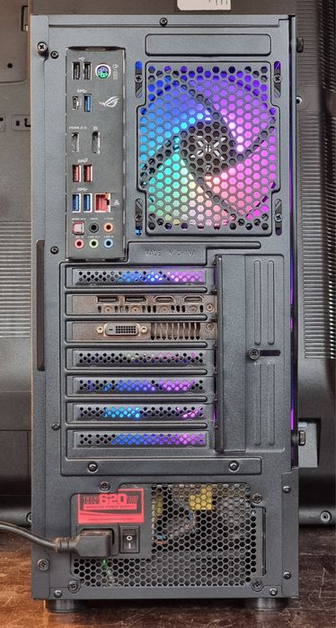 Геймърски Компютър/R5 3600/16GB DDR4/256GB M.2/2TB/GTX 1080 TI 11GB