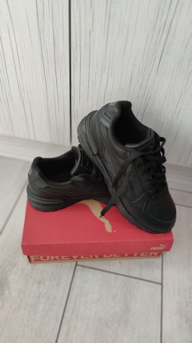 Маратонки Puma черна кожа.