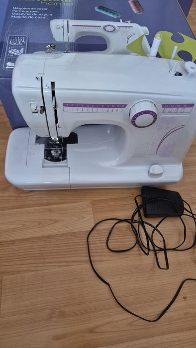 Masina de cusut electrica portabila