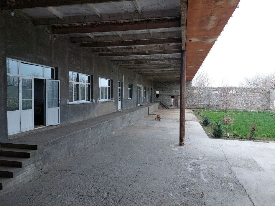 Жиззах шахрида Уй сотилади. 200 000 y.e.