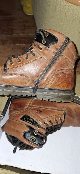 Продам зимние ботинки