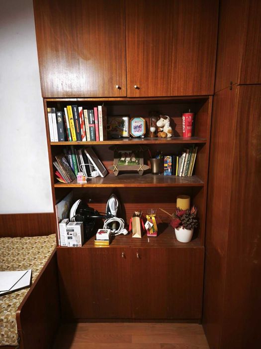 ПОДАРЯВАМ обзавеждане за юношеска стая