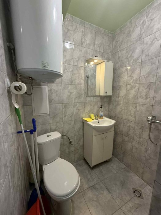 Двустаен апартамент, под наем, кв. Колхозен пазар