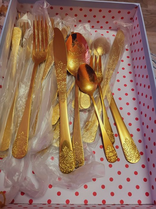 Прибори за хранене