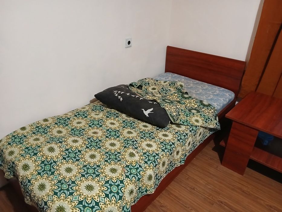 Две еднакви легла с матраци