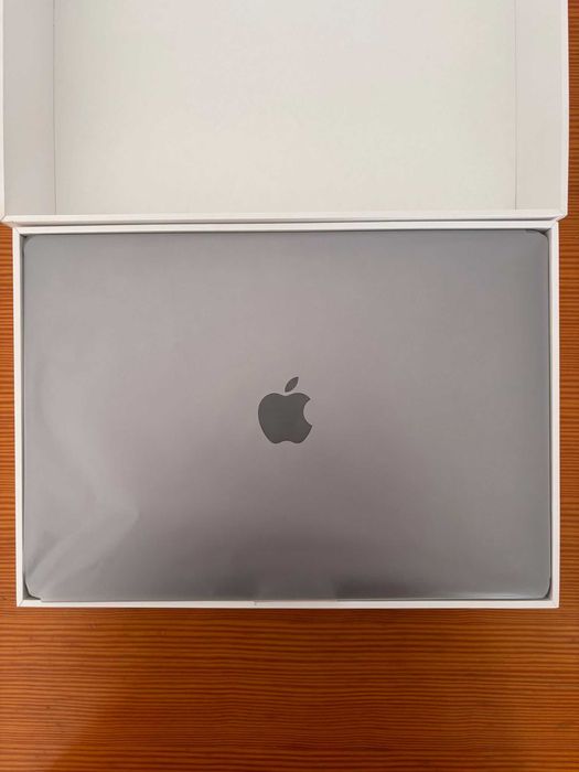 Mac Book Air M1 16GB RAM, 500GB