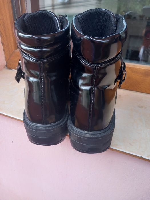 Дамски боти номер 36