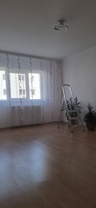 Vând Apartament zona Liceul Agroalimentar ( depozit farmaceutic)