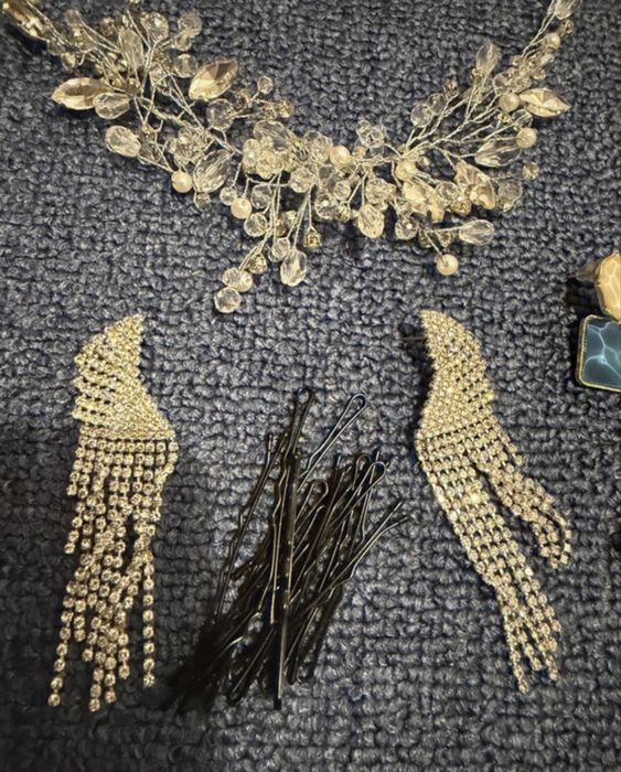 Set cercei ,perie si diadema