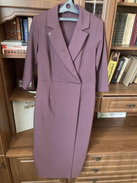 Платье женское офисное