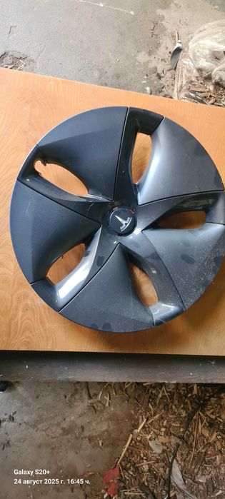 Тасове за Тесла Модел 3 Tesla Model 3