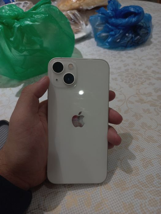 Срочно продам айфон 13