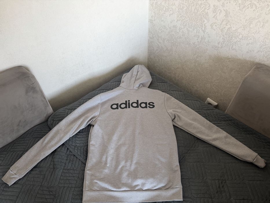 Продам кофты адидас adidas оригинал размер М