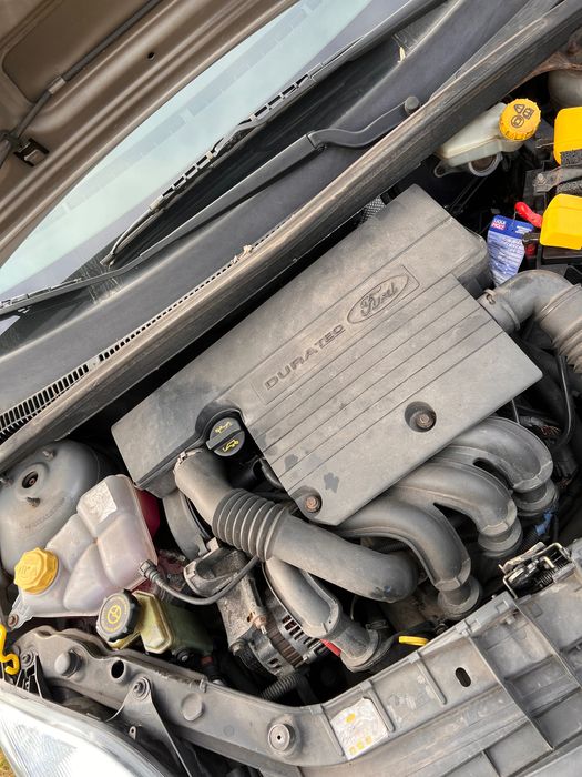 Fost fiestă 1.4 benzină 800€