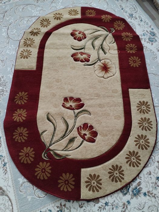 Ковер овальный...