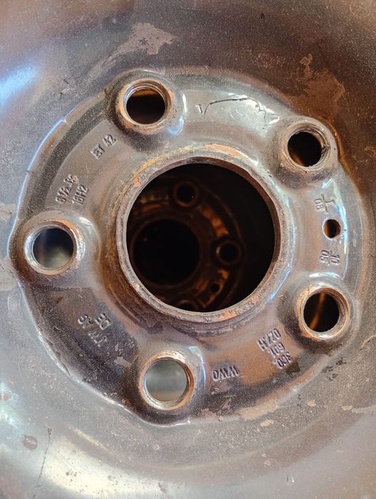 Jante cu cauciucuri de iarna 215 60 16