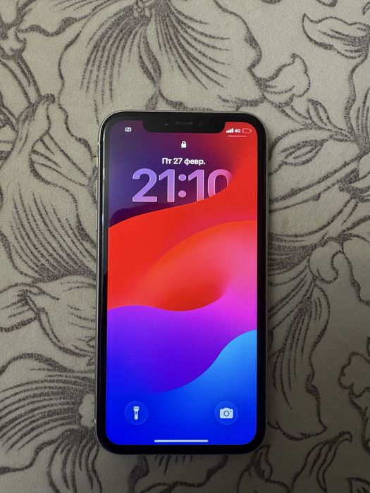 iPhone 11 в хорошем состояние