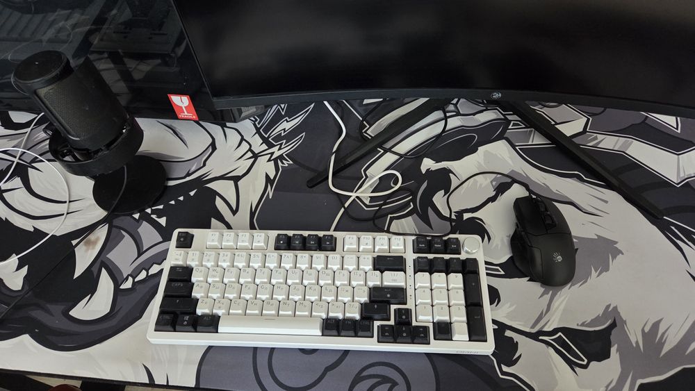 Продаю Клавиатуру, мышь, микрофон