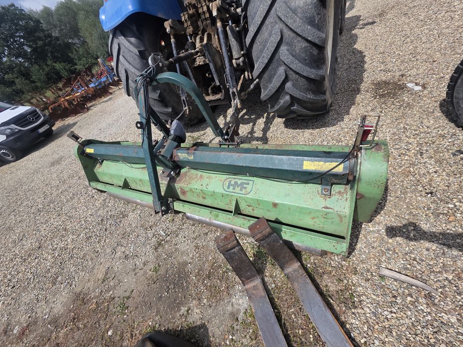 Tocatoare in tiranti la tractor resturi si păsune de 3m HMF 2004