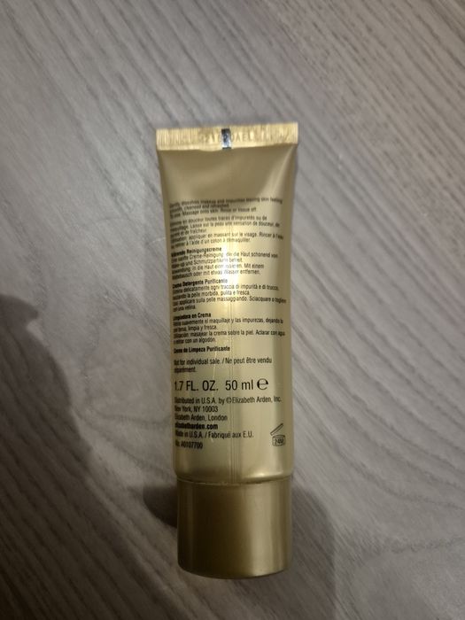 Creama de curatare ten Elizabeth Arden purificatoare, cu ceramide