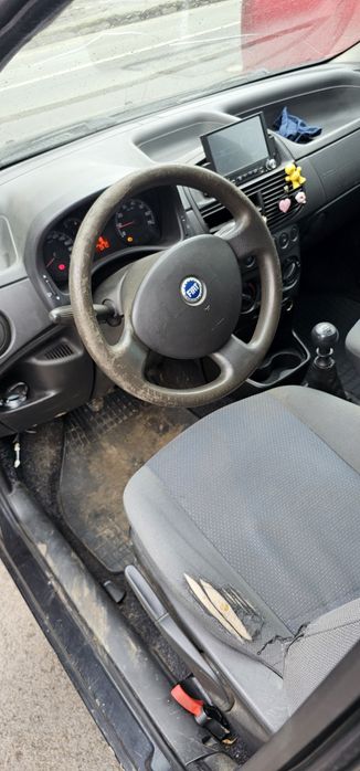 Fiat punto 1.3 benzina an 2005