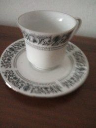 Продам сервиз столово-чайный