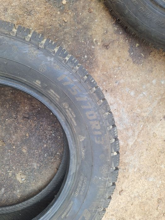 Продается комплект покрышек диаметр  на 13