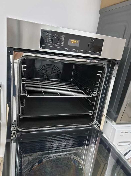 XL - 76L - Miele Фурна с пиролиза за вграждане