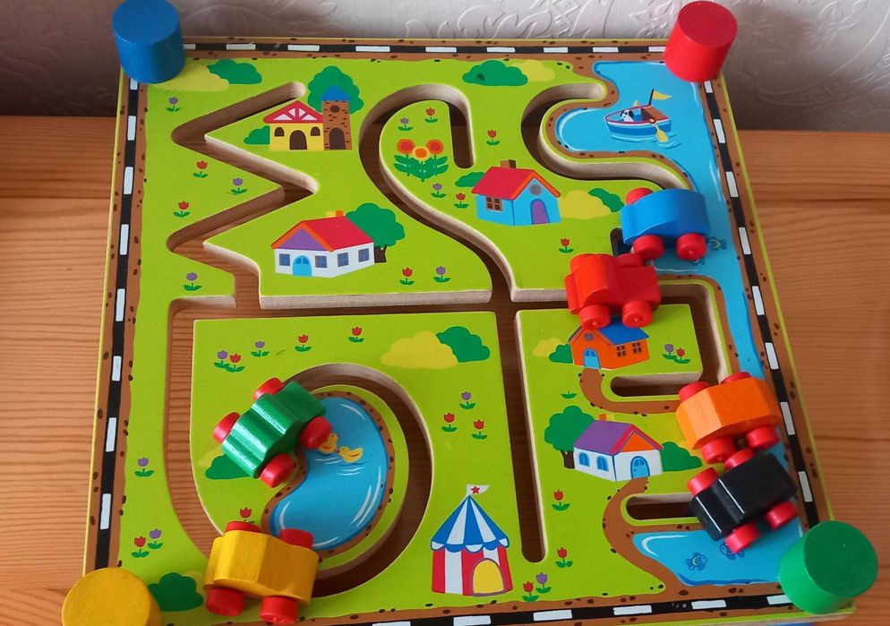 Дървени образователни играчки - пъзели, сортери